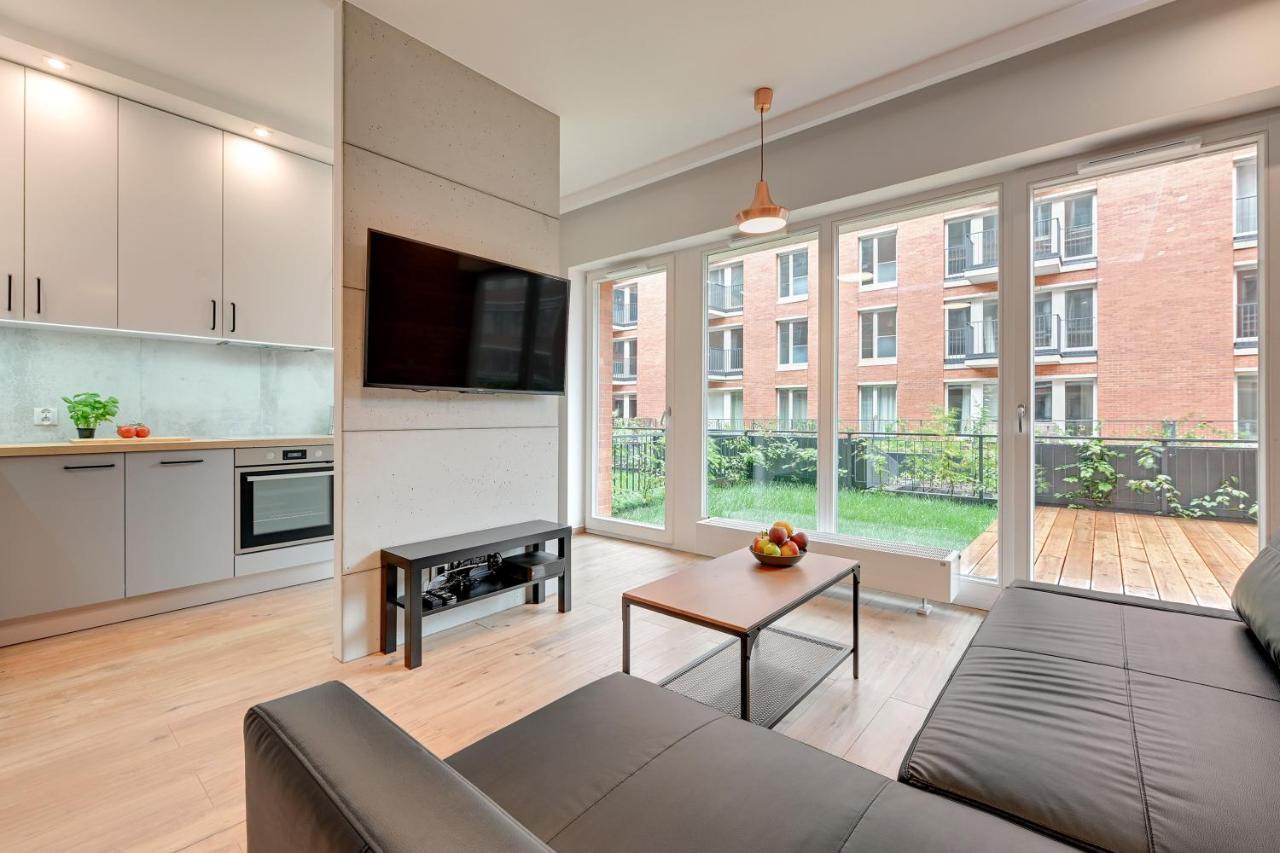 Central Apartment - Free Private Parking 그단스크 외부 사진